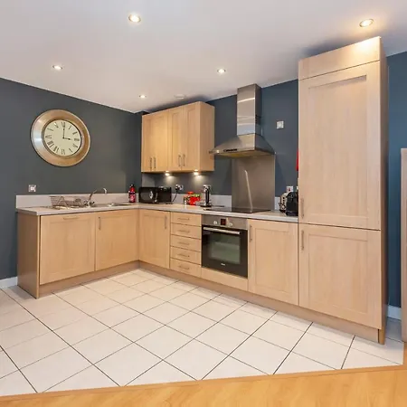 79 Centurion Square With Parking & Lift Vakantiehuis *